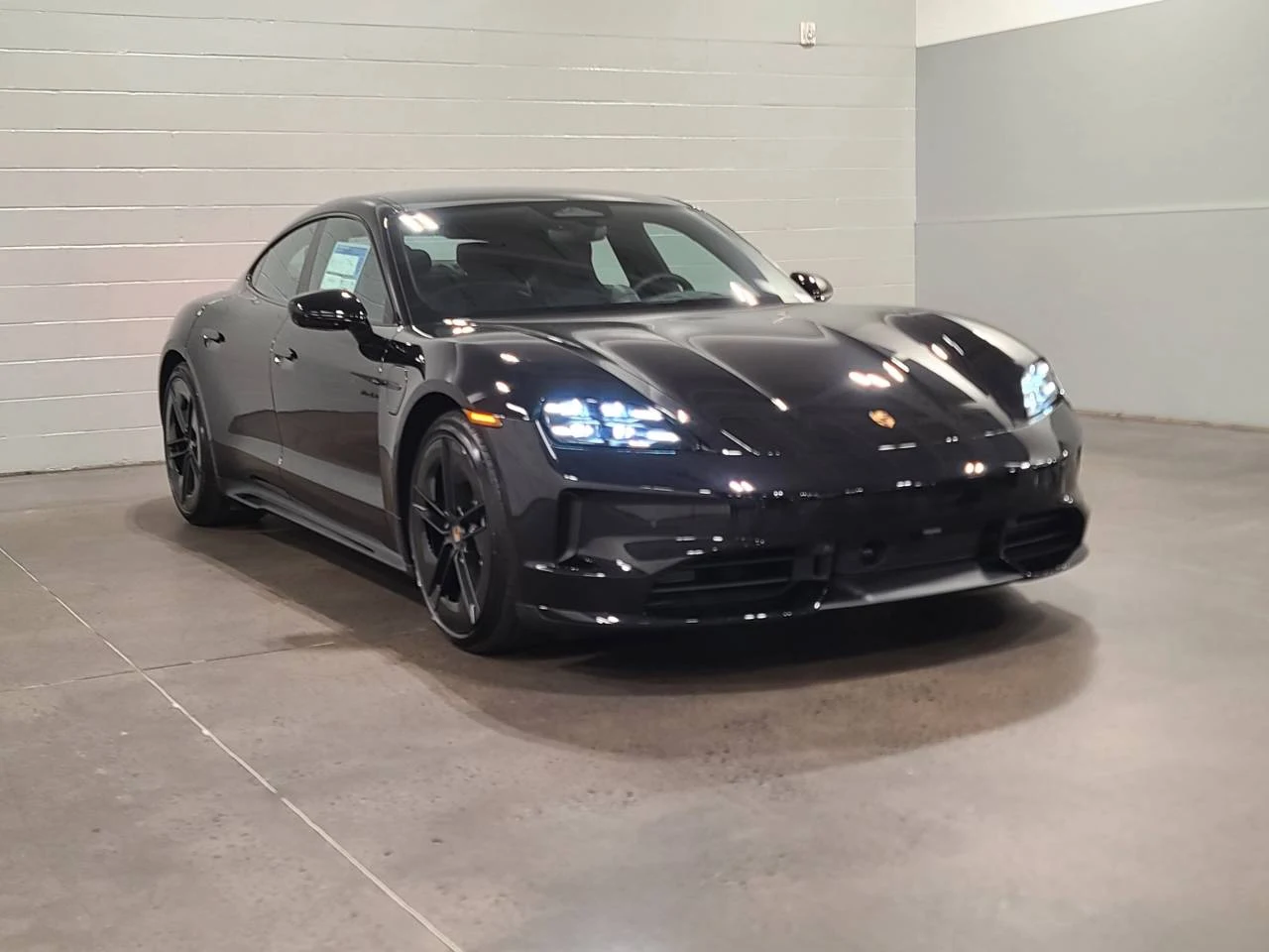 2026 Porsche Taycan 4 Black Edition (2025 Update), 9/20