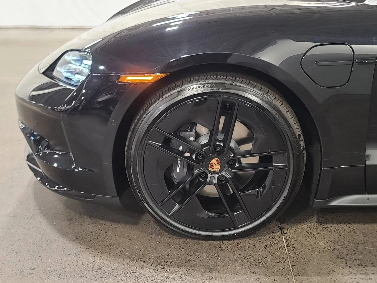 2026 Porsche Taycan 4 Black Edition (2025 Update), 15/20