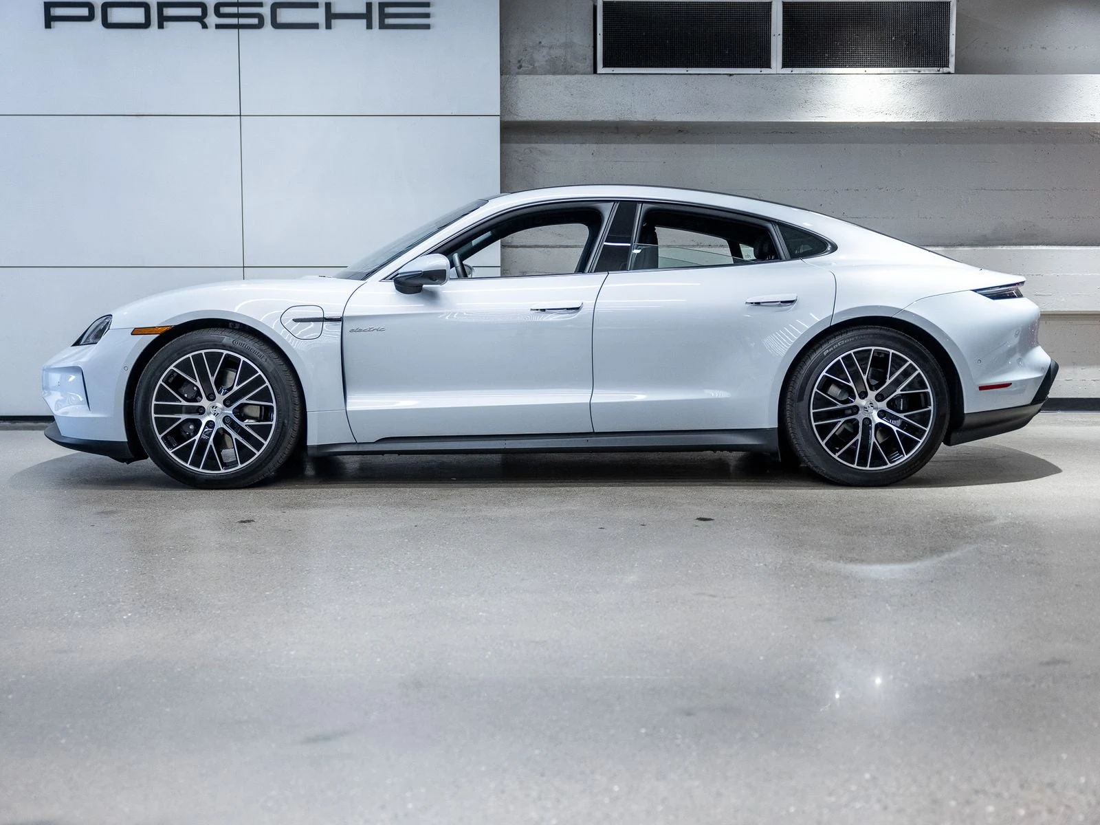 2026 Porsche Taycan Sedan (2025 Update), 2/20
