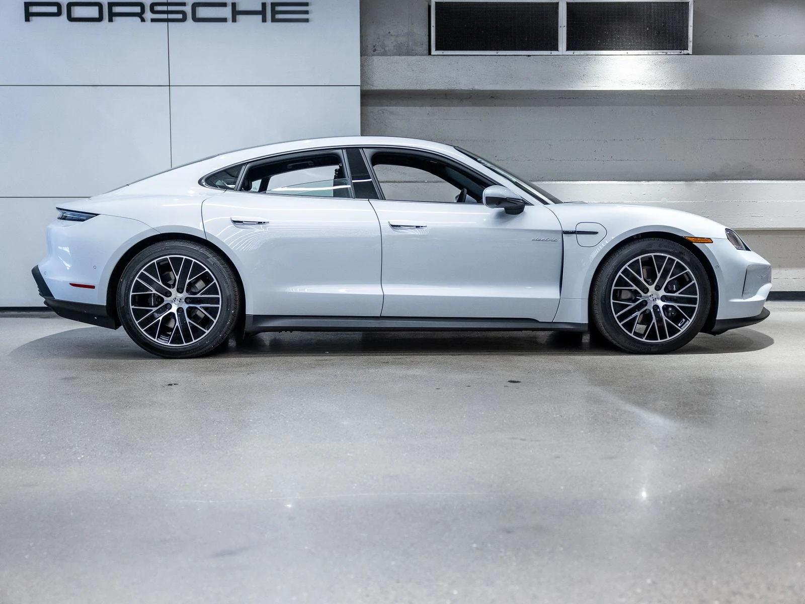 2026 Porsche Taycan Sedan (2025 Update), 9/20
