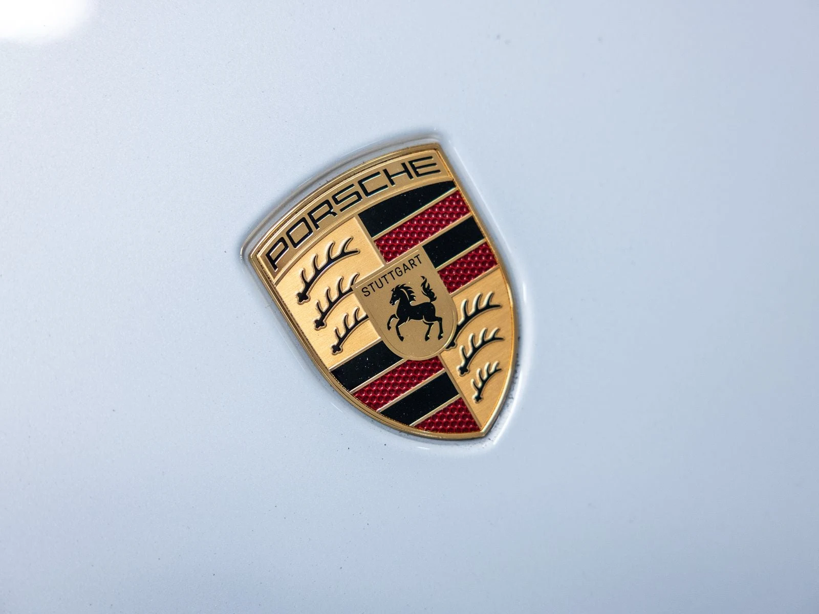 2026 Porsche Taycan Sedan (2025 Update), 19/20