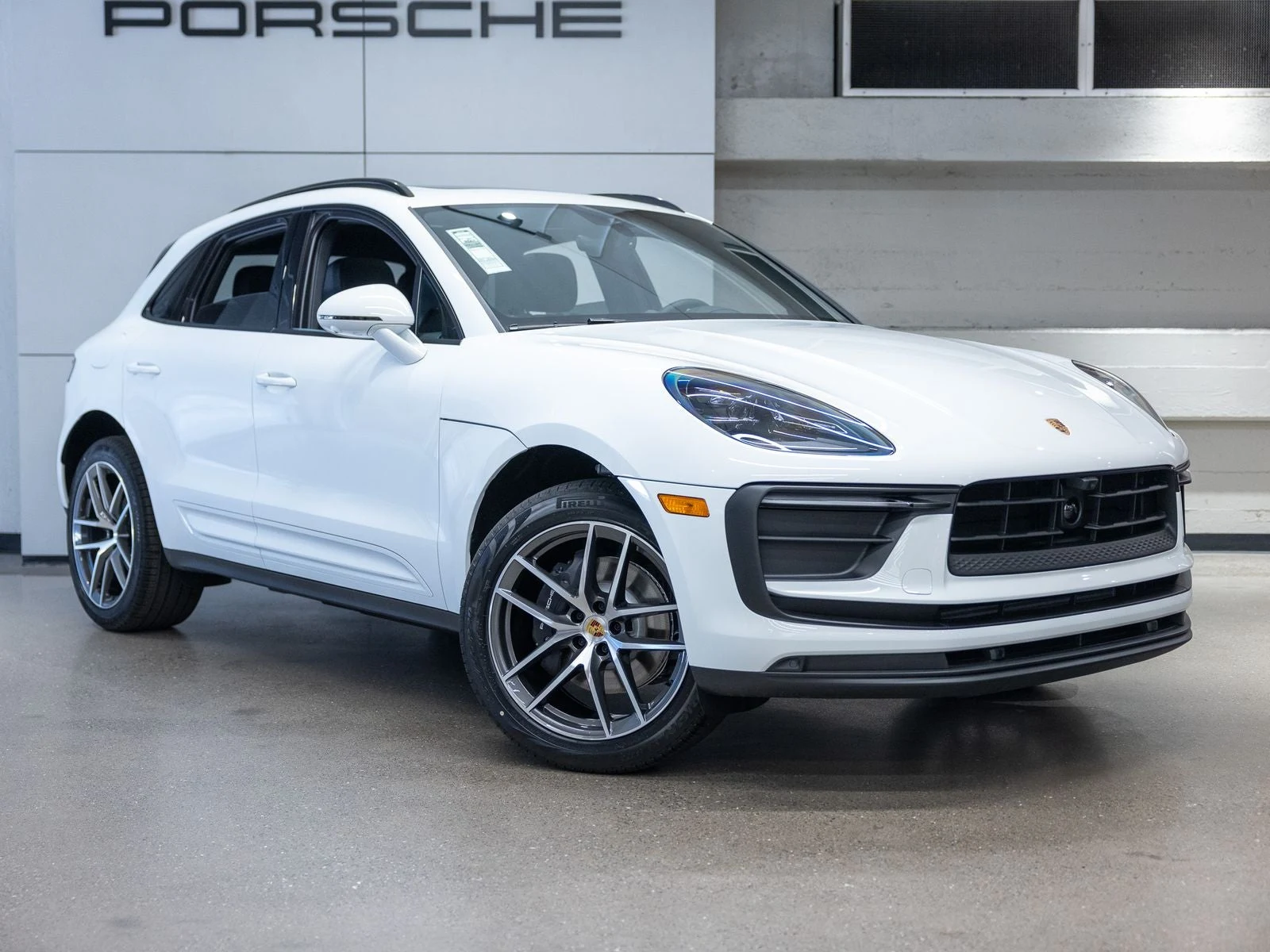 2026 Porsche Macan (95B), 10/20