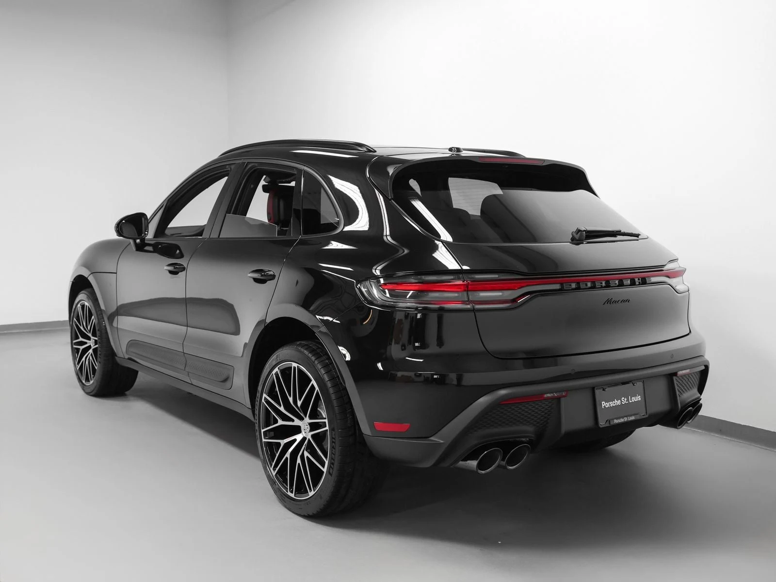 2026 Porsche Macan (95B), 3/20
