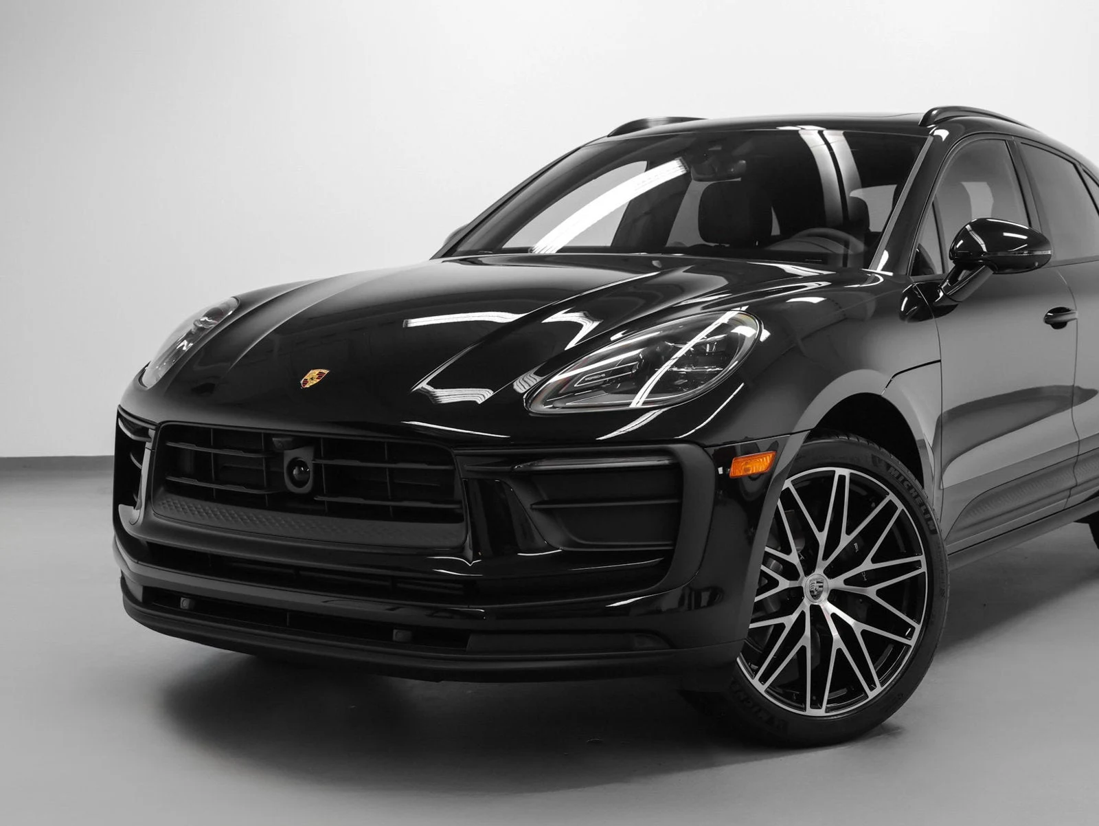 2026 Porsche Macan (95B), 6/20