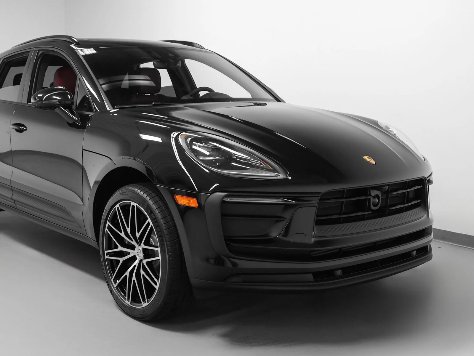 2026 Porsche Macan (95B), 8/20
