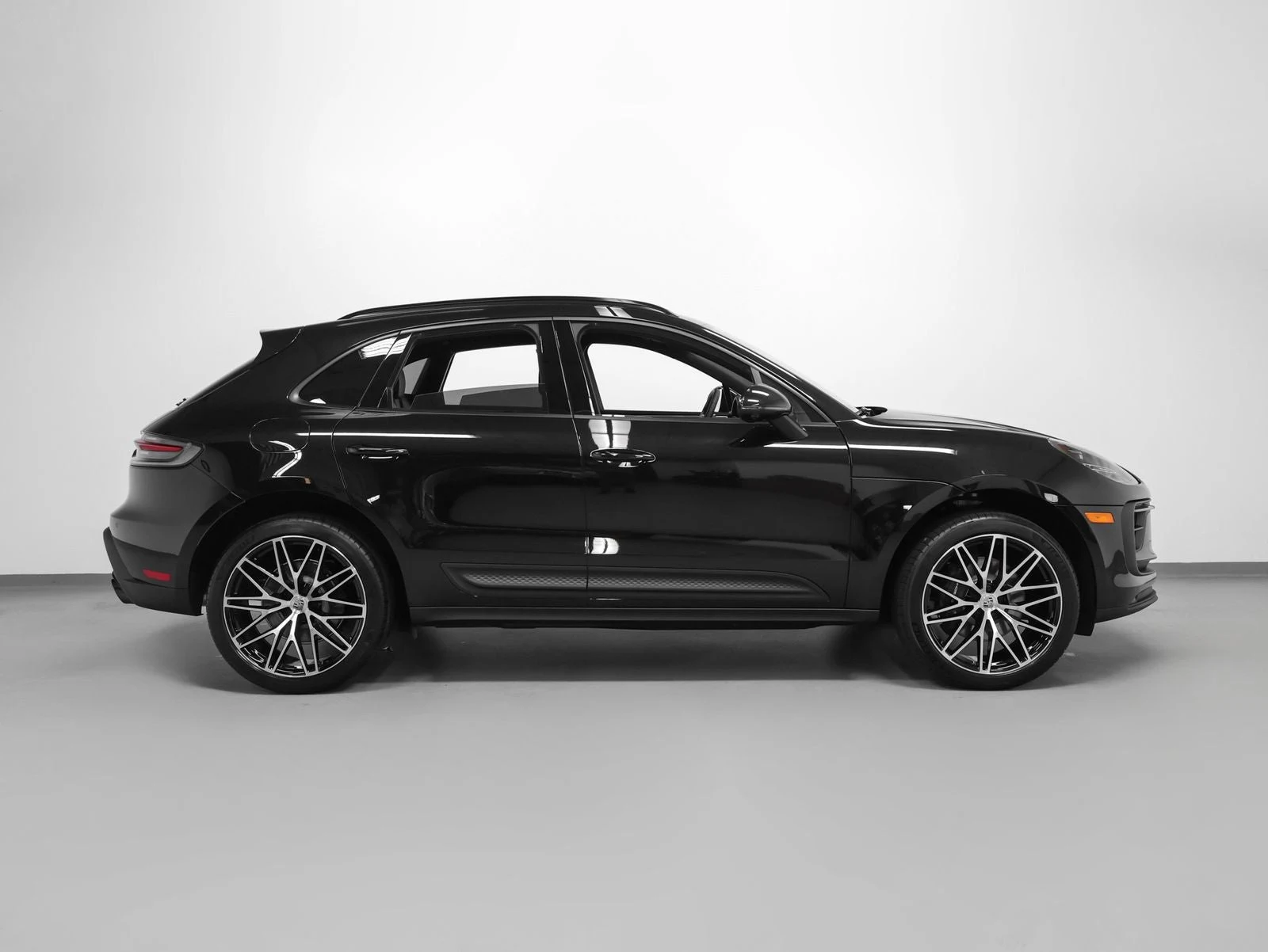 2026 Porsche Macan (95B), 12/20