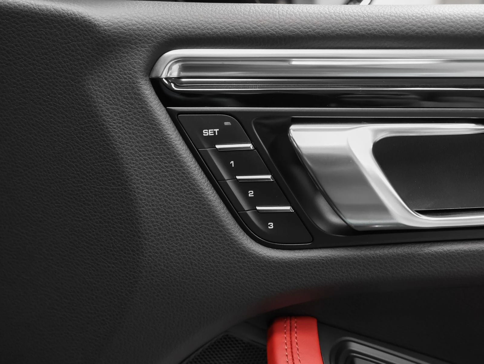 2026 Porsche Macan (95B), 18/20