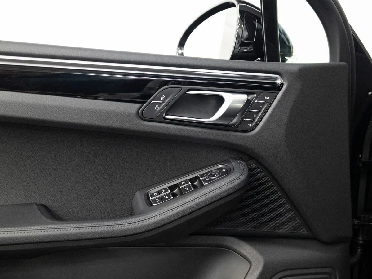 2026 Porsche Macan (95B), 19/20