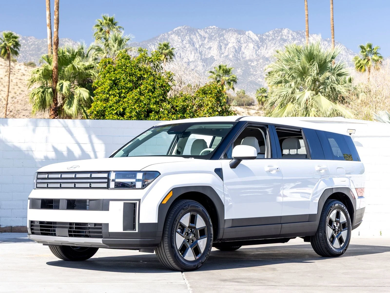 Hyundai Santa Fe Hybrid SE (MX5) · Serenity White · Indigo Auto Group