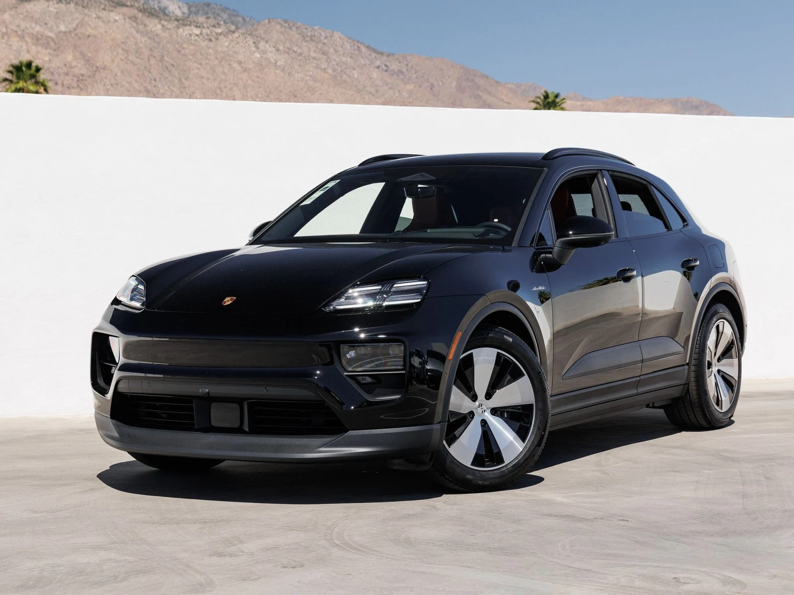 Porsche Macan 4 Electric (XAB) · black · Indigo Auto Group