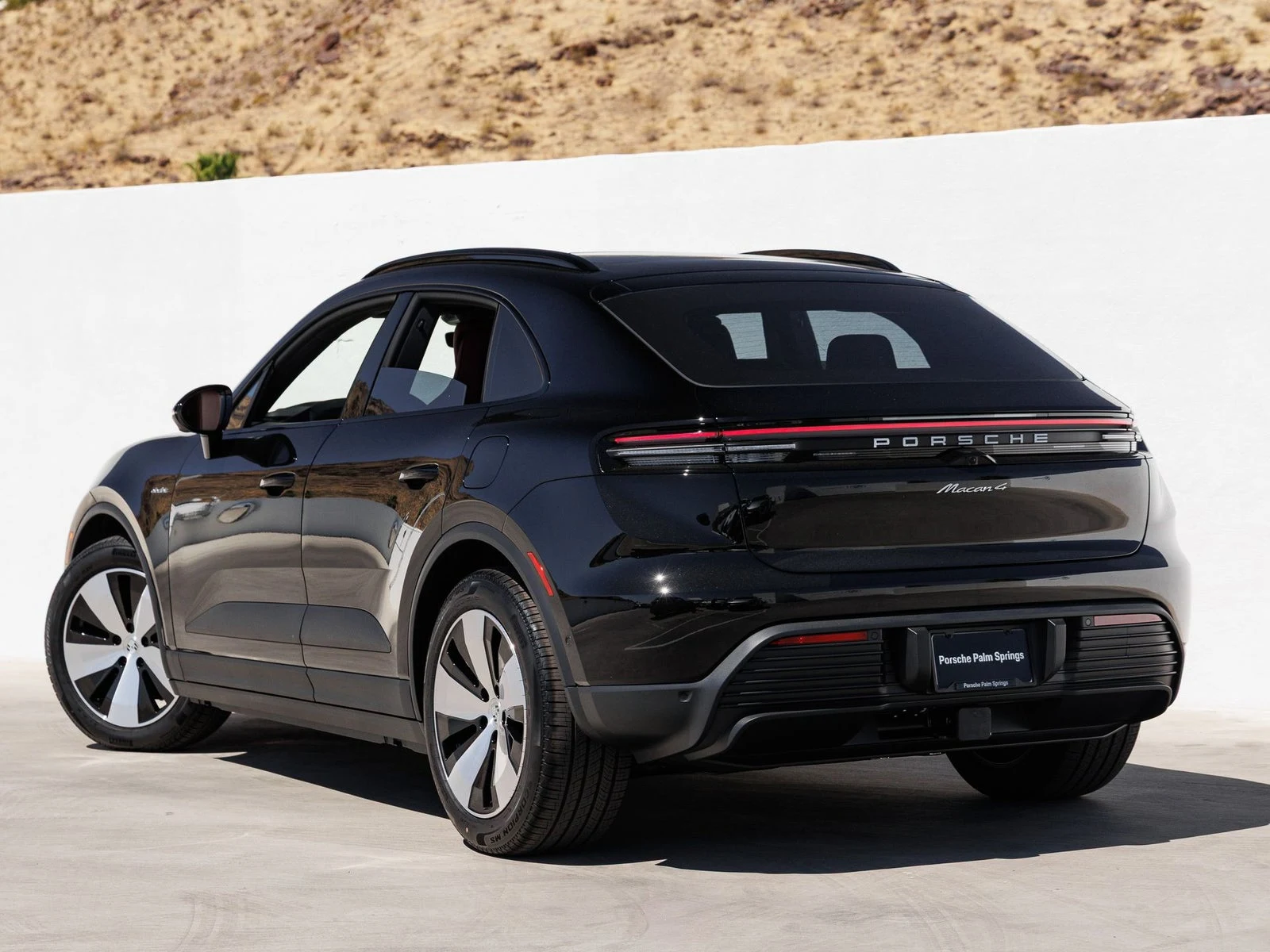 2026 Porsche Macan 4 Electric (XAB), 3/20