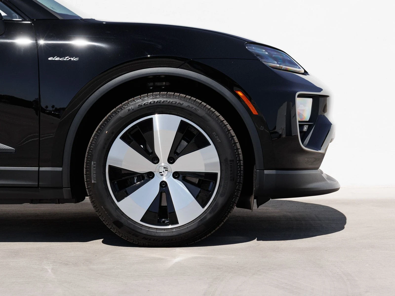 2026 Porsche Macan 4 Electric (XAB), 11/20