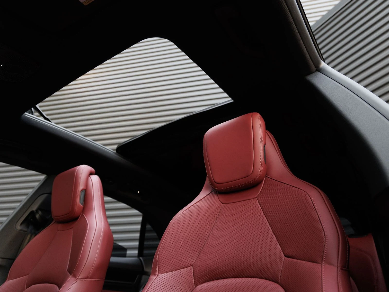 2026 Porsche Macan 4 Electric (XAB), 15/20