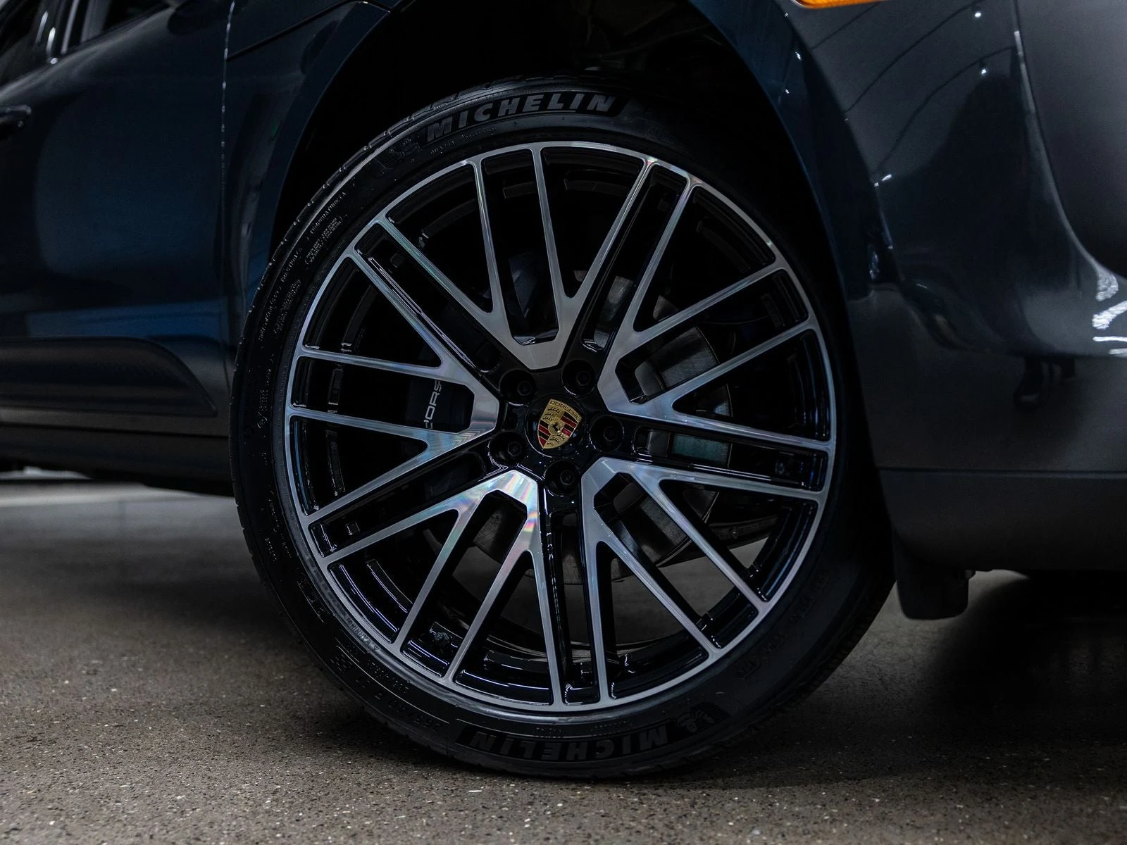 2026 Porsche Macan (95B), 18/20