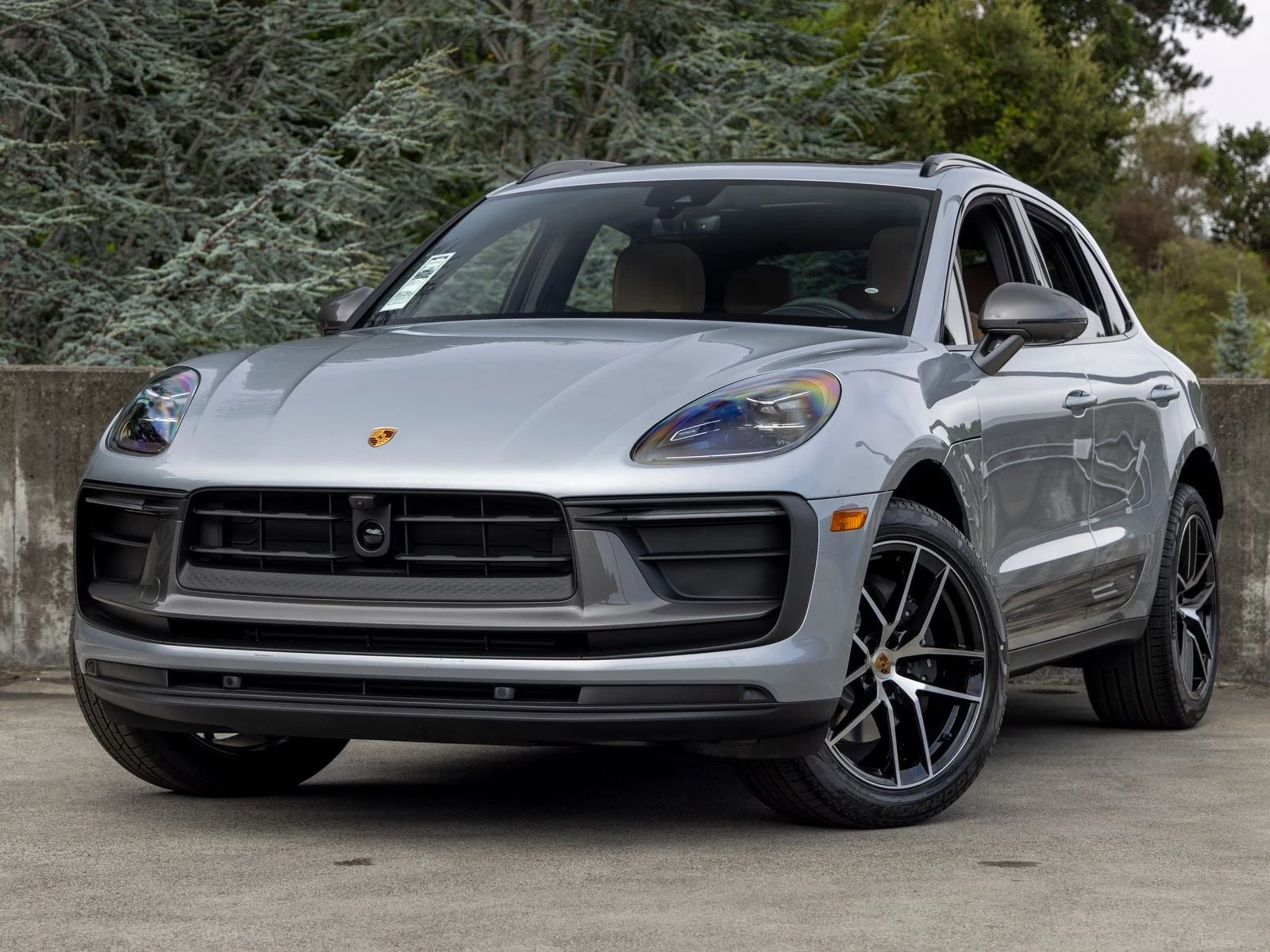 Porsche Macan T (95B) · Dolomite Silver Metallic · Indigo Auto Group
