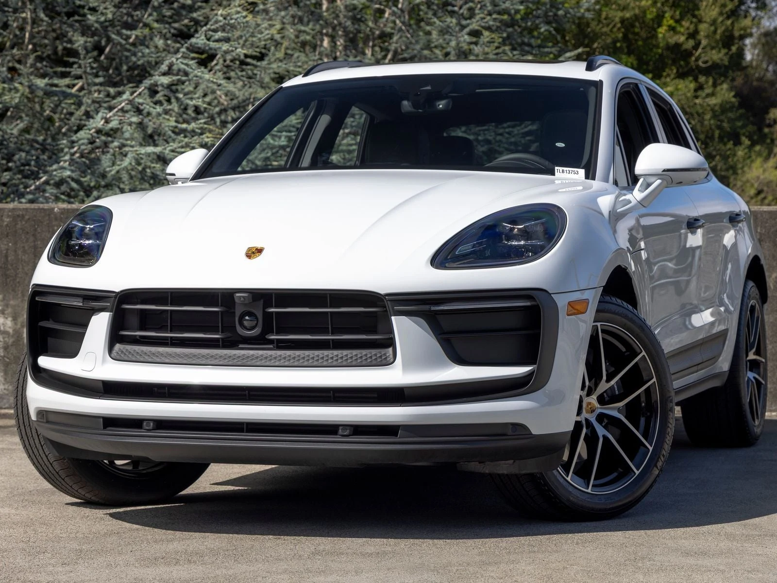 Porsche Macan (95B) · Carrara White Metallic · Indigo Auto Group