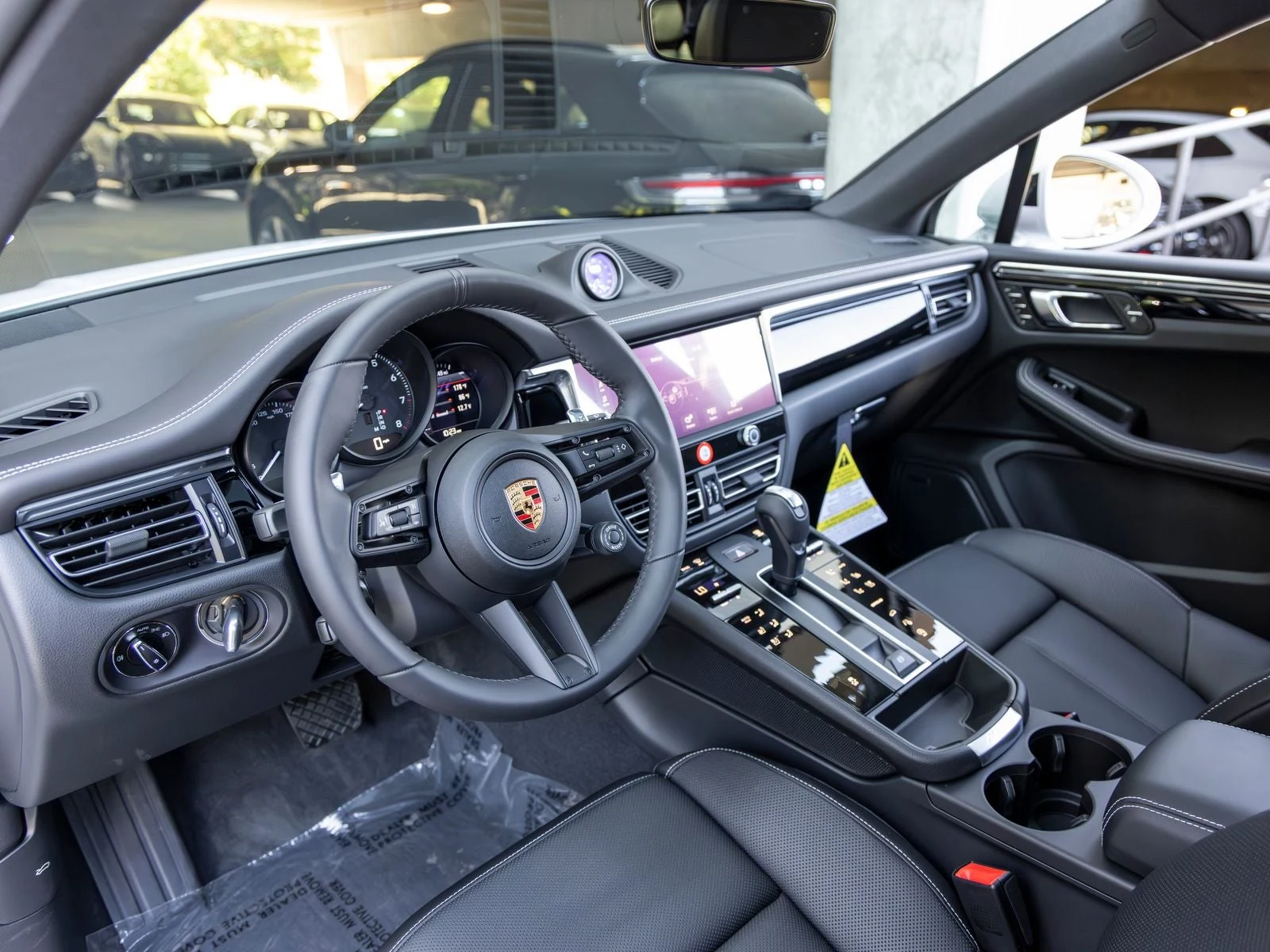 2026 Porsche Macan (95B), 4/20