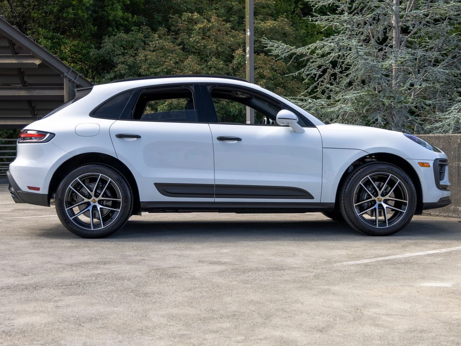 2026 Porsche Macan (95B), 12/20