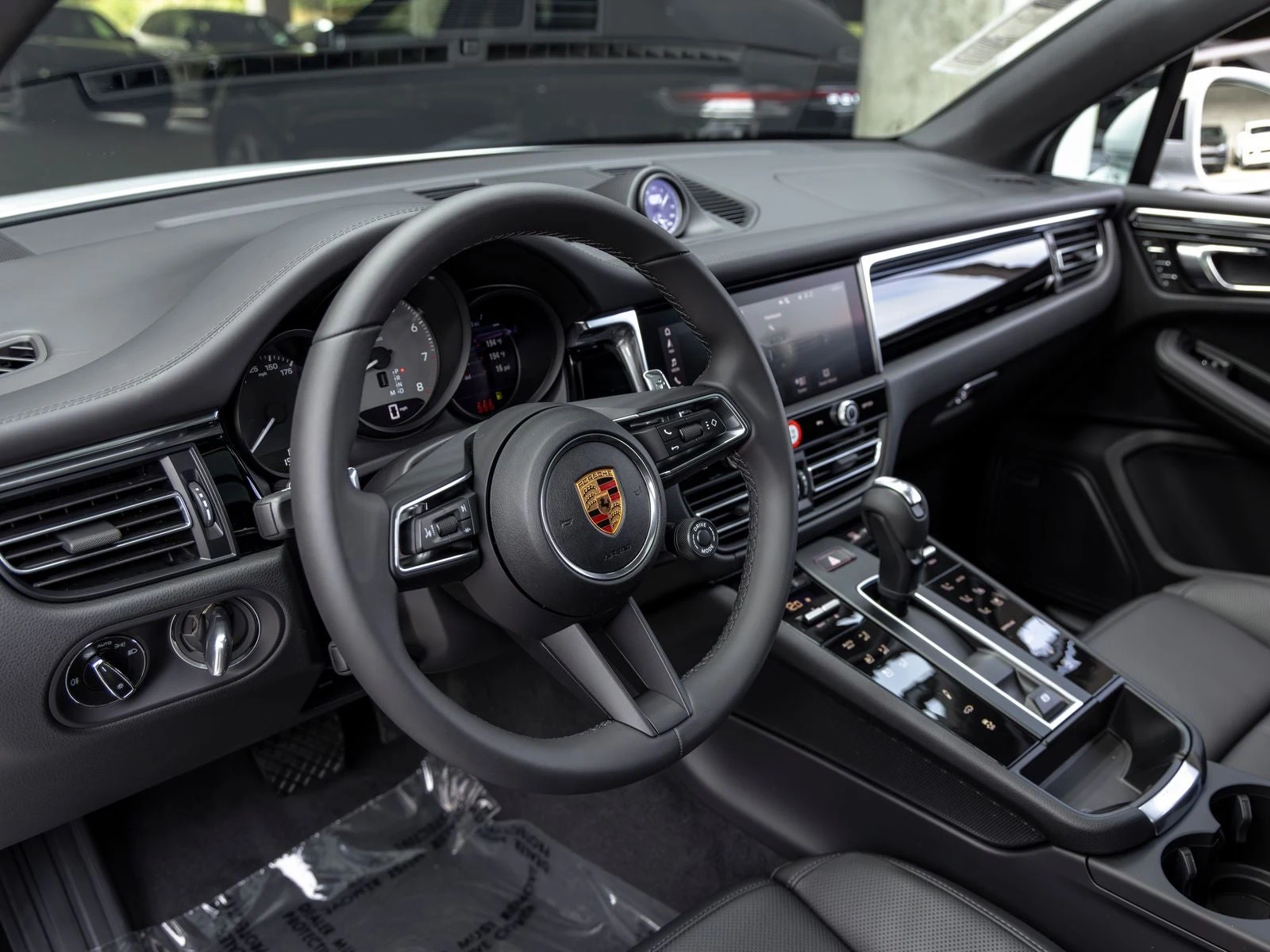 2026 Porsche Macan S (95B), 4/20