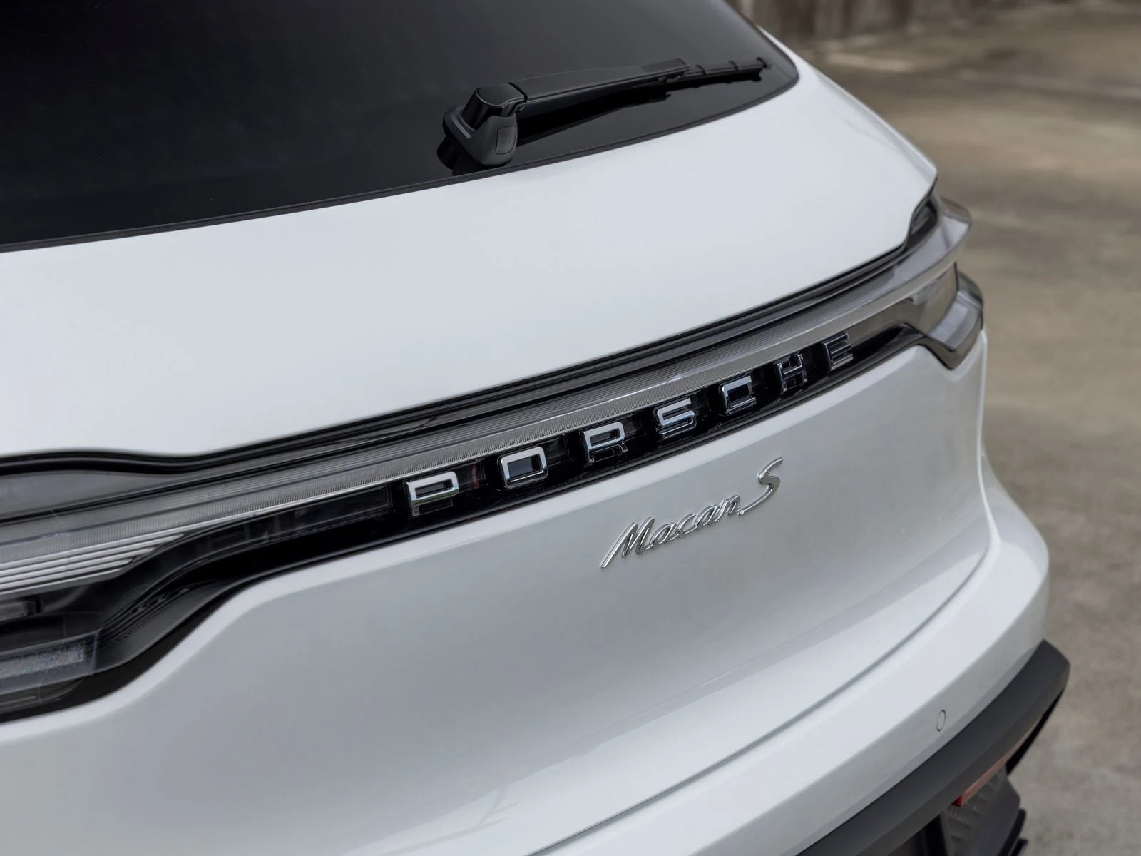 2026 Porsche Macan S (95B), 19/20