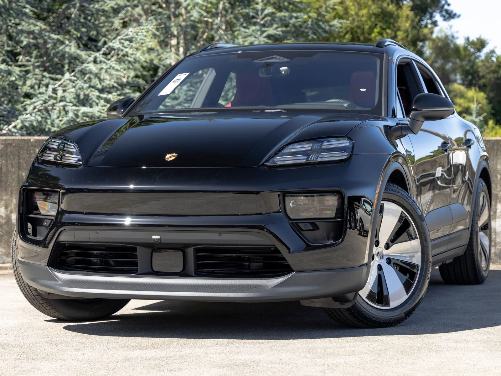 Porsche Macan 4 Electric (XAB) · black · Indigo Auto Group