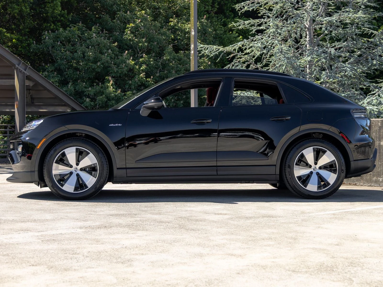 2026 Porsche Macan 4 Electric (XAB), 2/20