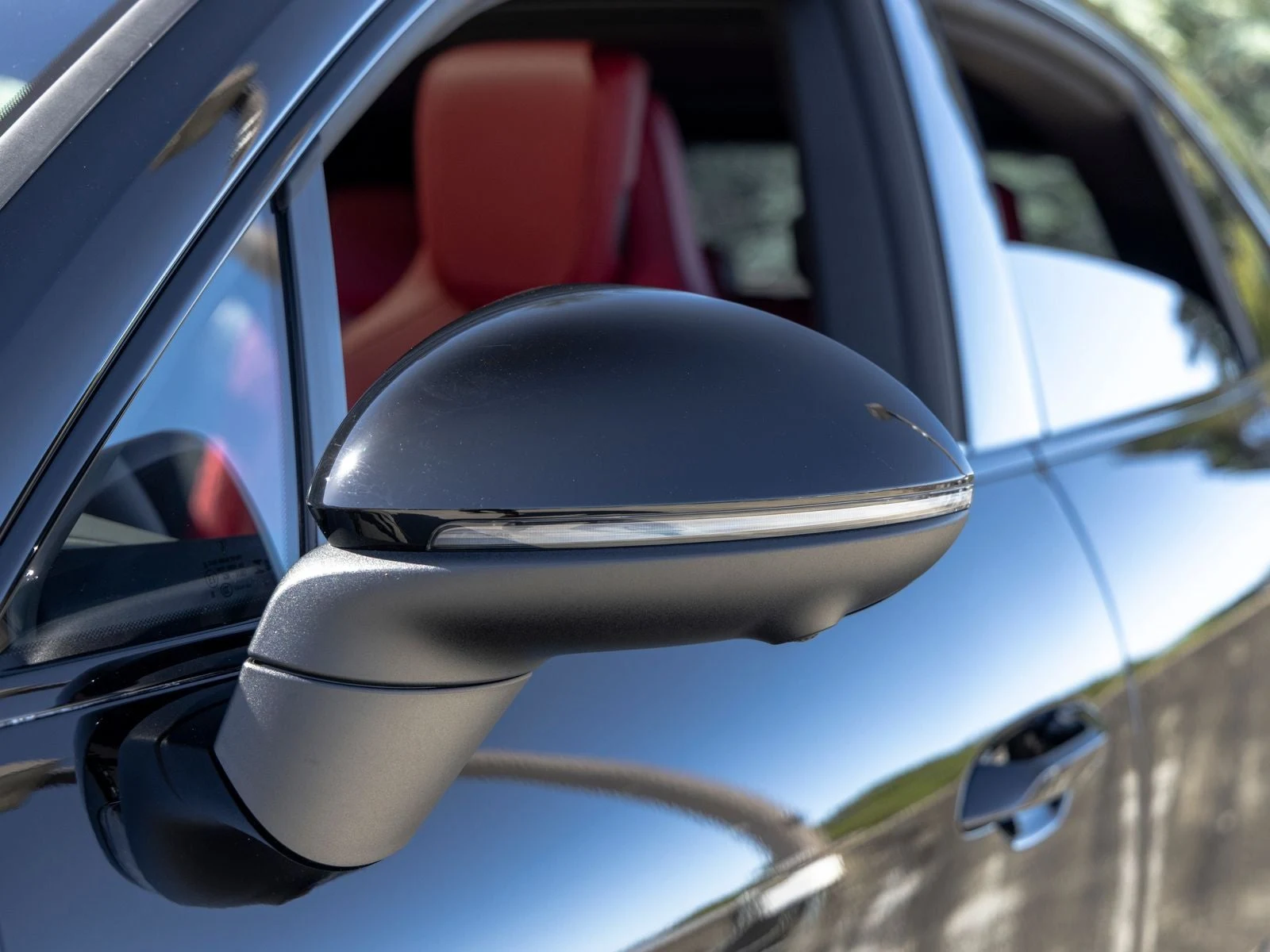 2026 Porsche Macan 4 Electric (XAB), 20/20