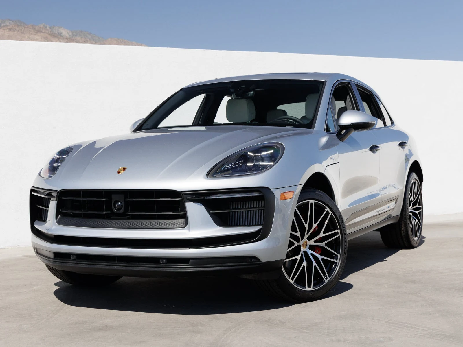 Porsche Macan S (95B) · Dolomite Silver Metallic · Indigo Auto Group