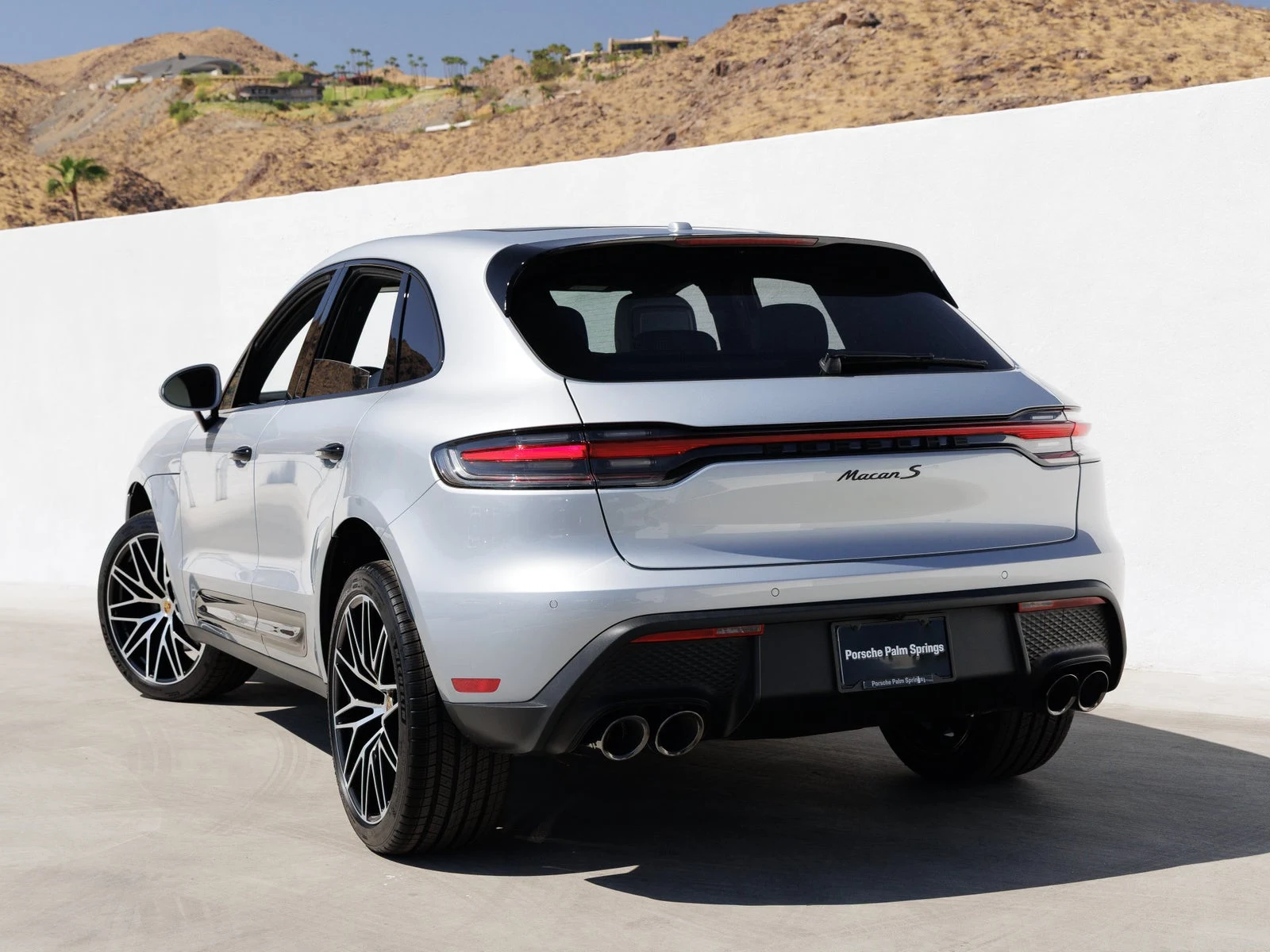 2026 Porsche Macan S (95B), 3/20