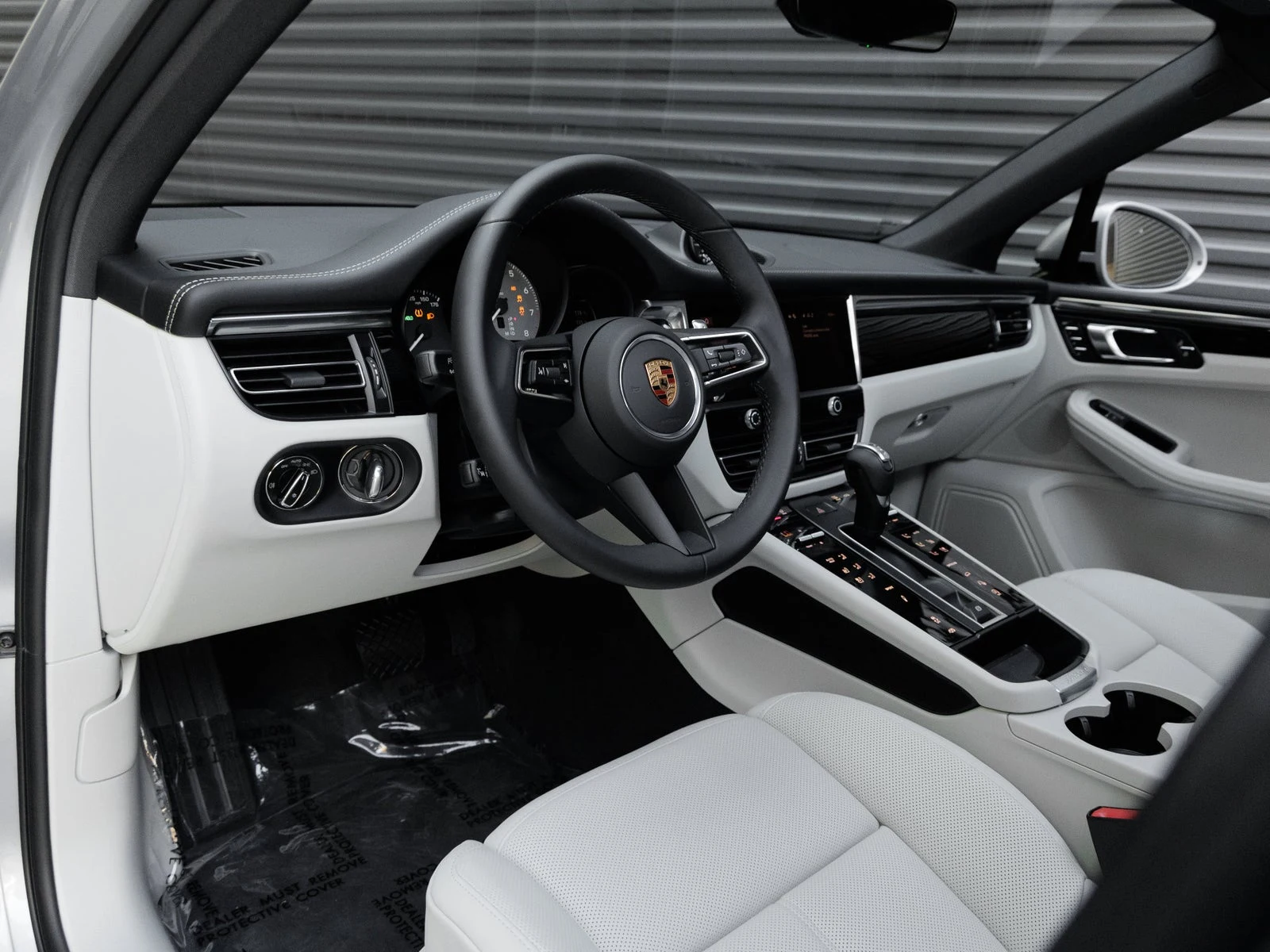 2026 Porsche Macan S (95B), 4/20