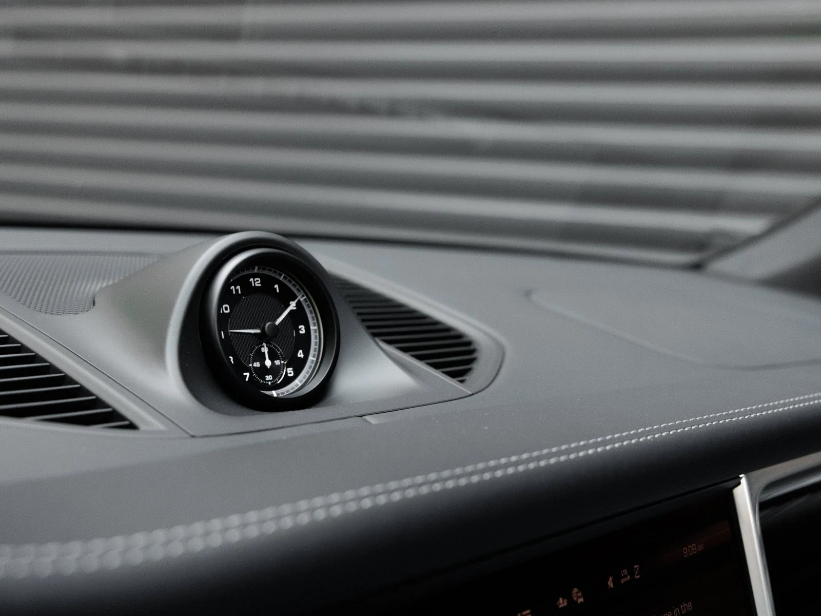 2026 Porsche Macan S (95B), 19/20