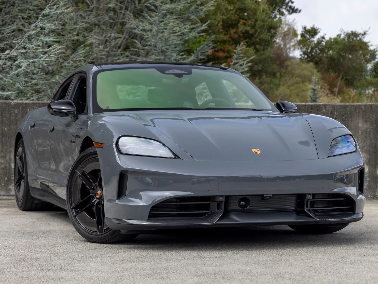 2026 Porsche Taycan Black Edition (2025 Update), 6/20