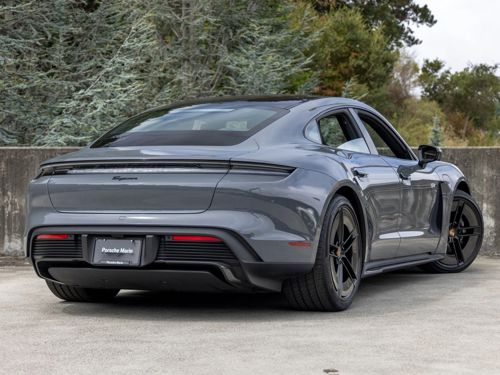 2026 Porsche Taycan Black Edition (2025 Update), 11/20
