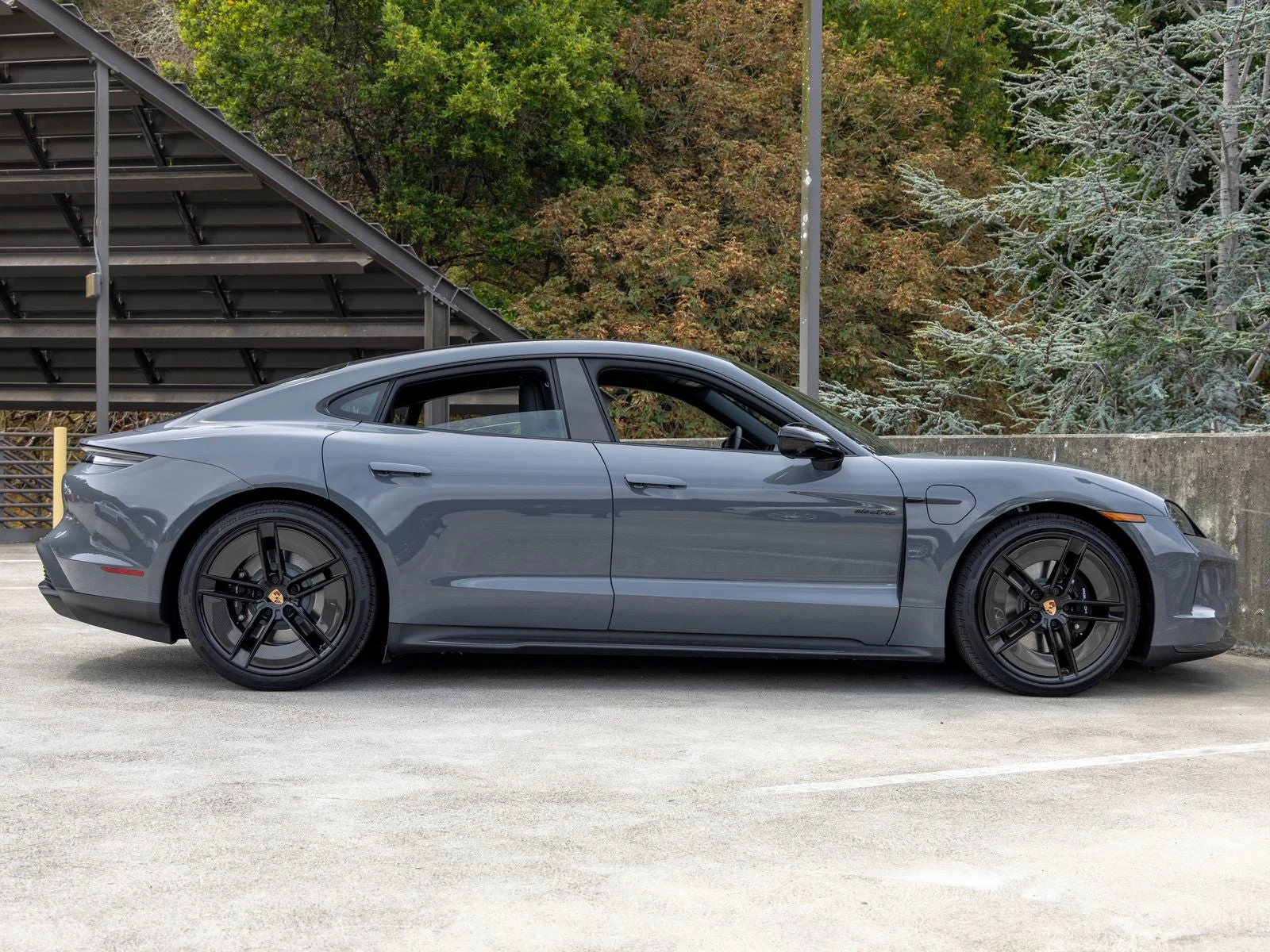 2026 Porsche Taycan Black Edition (2025 Update), 12/20