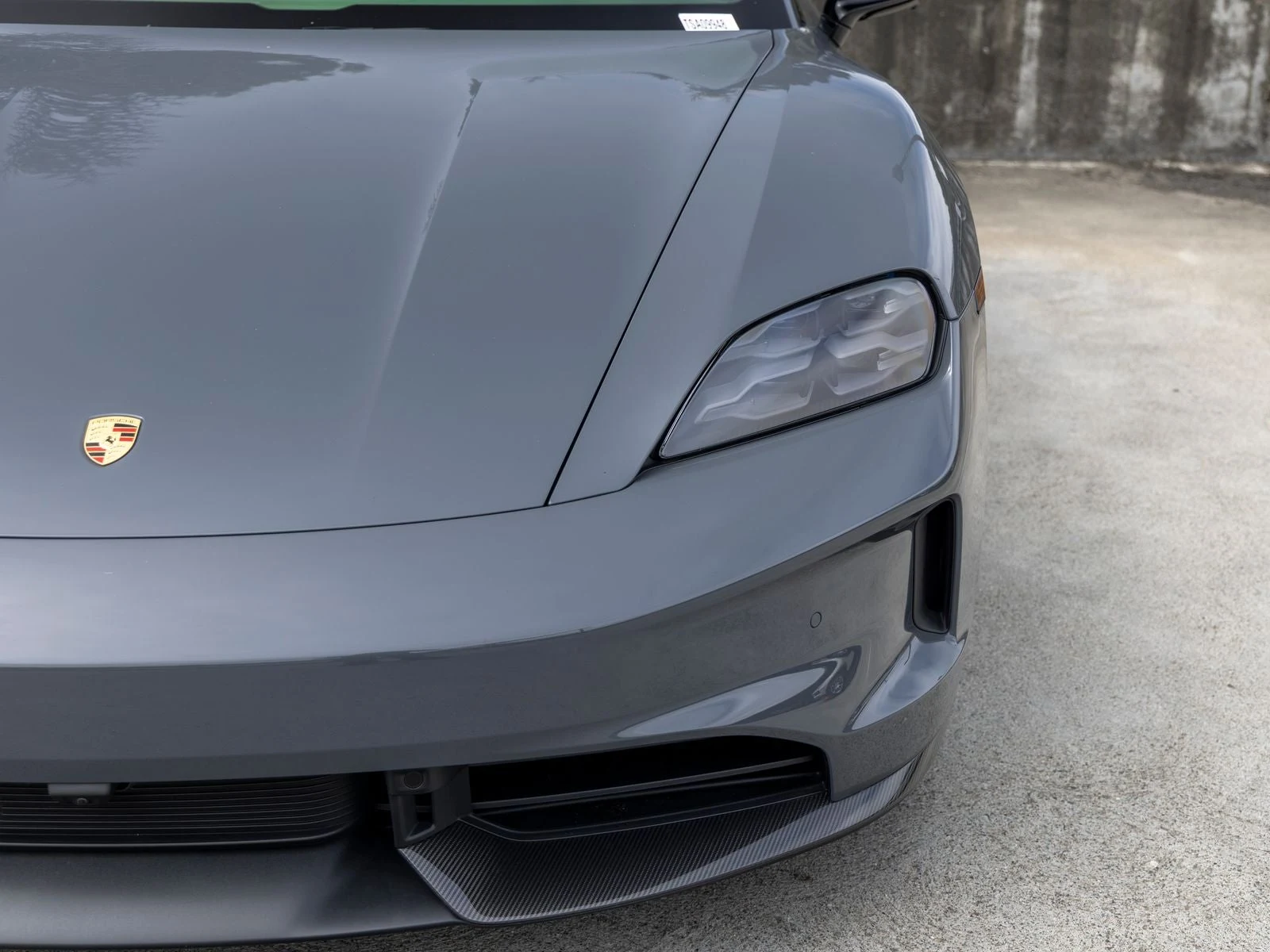2026 Porsche Taycan Black Edition (2025 Update), 16/20