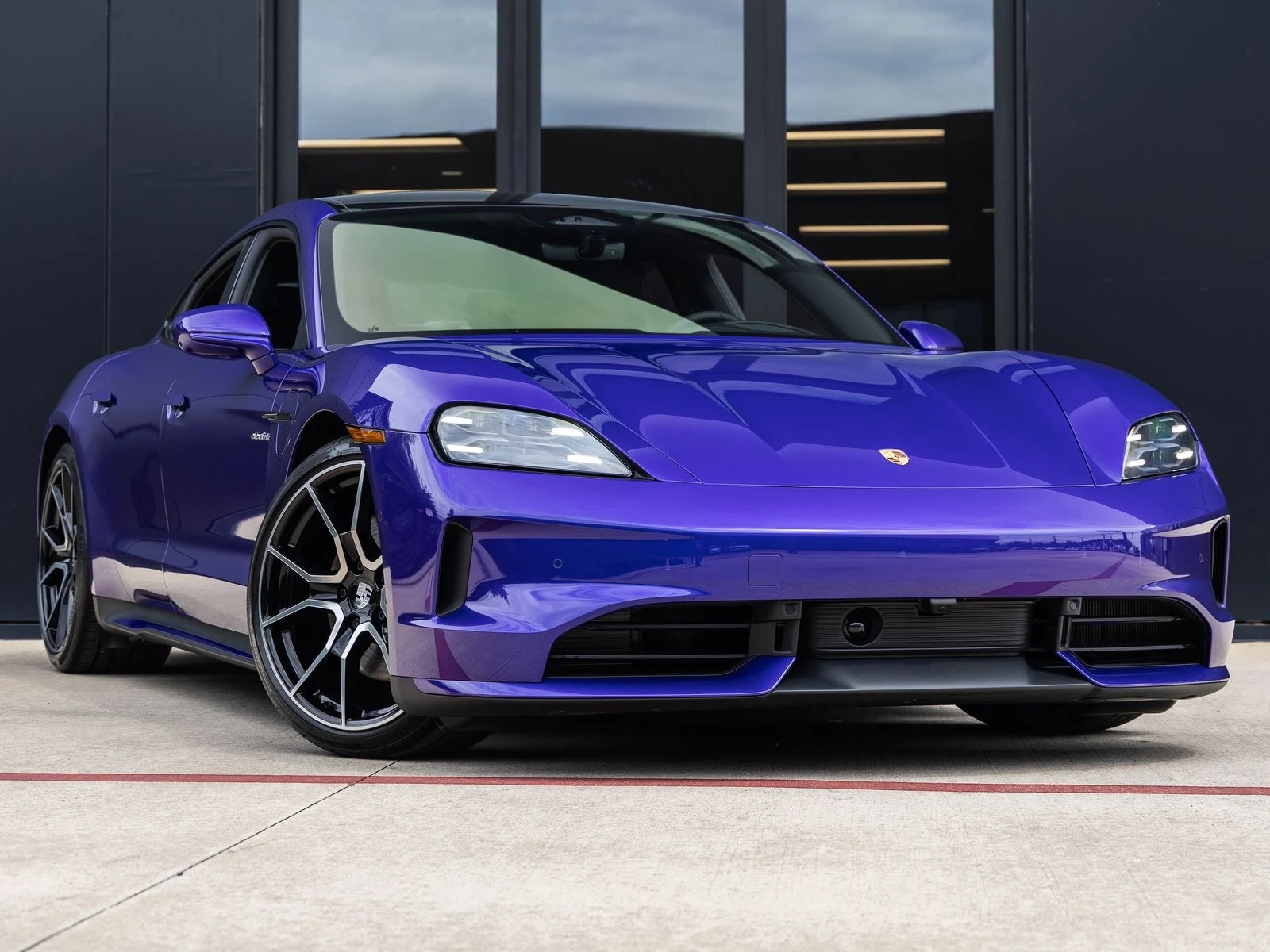 2026 Porsche Taycan Sedan (2025 Update), 6/20