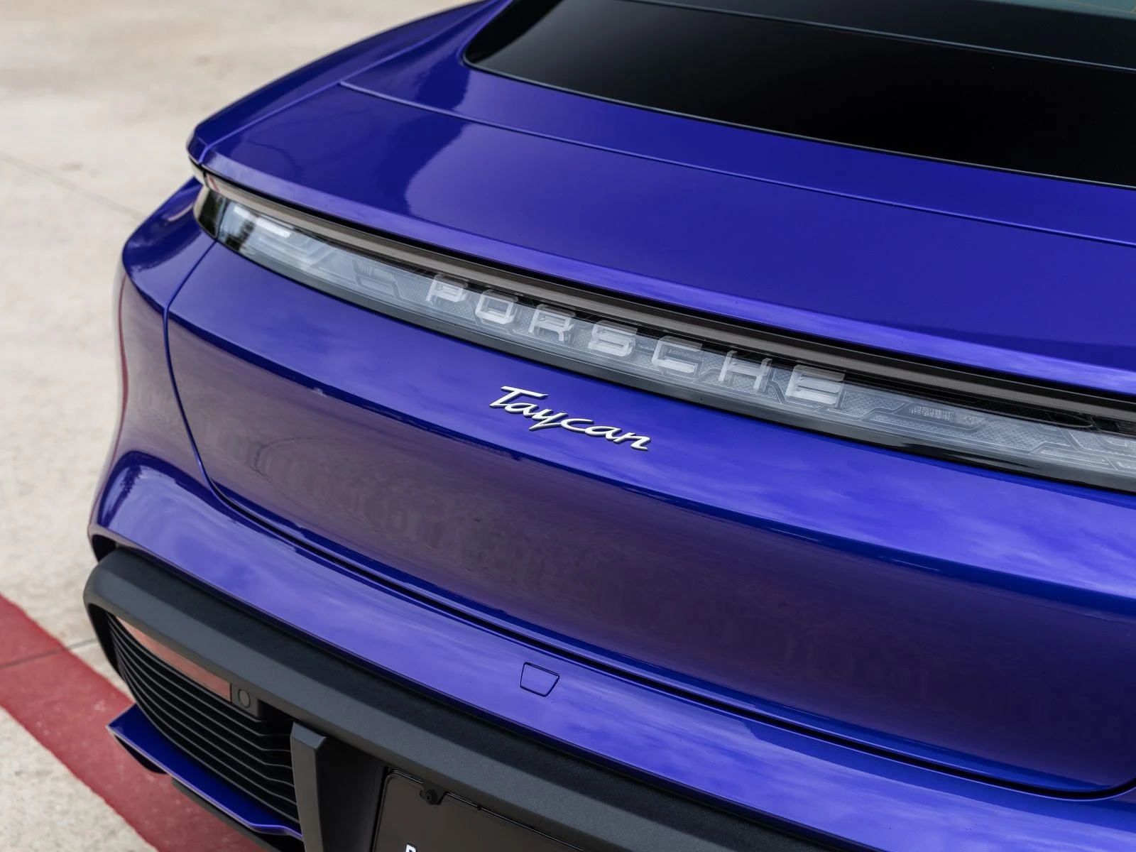 2026 Porsche Taycan Sedan (2025 Update), 16/20