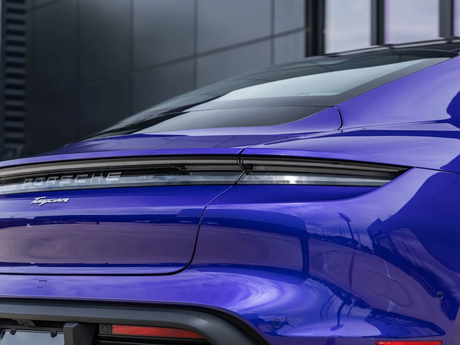 2026 Porsche Taycan Sedan (2025 Update), 17/20