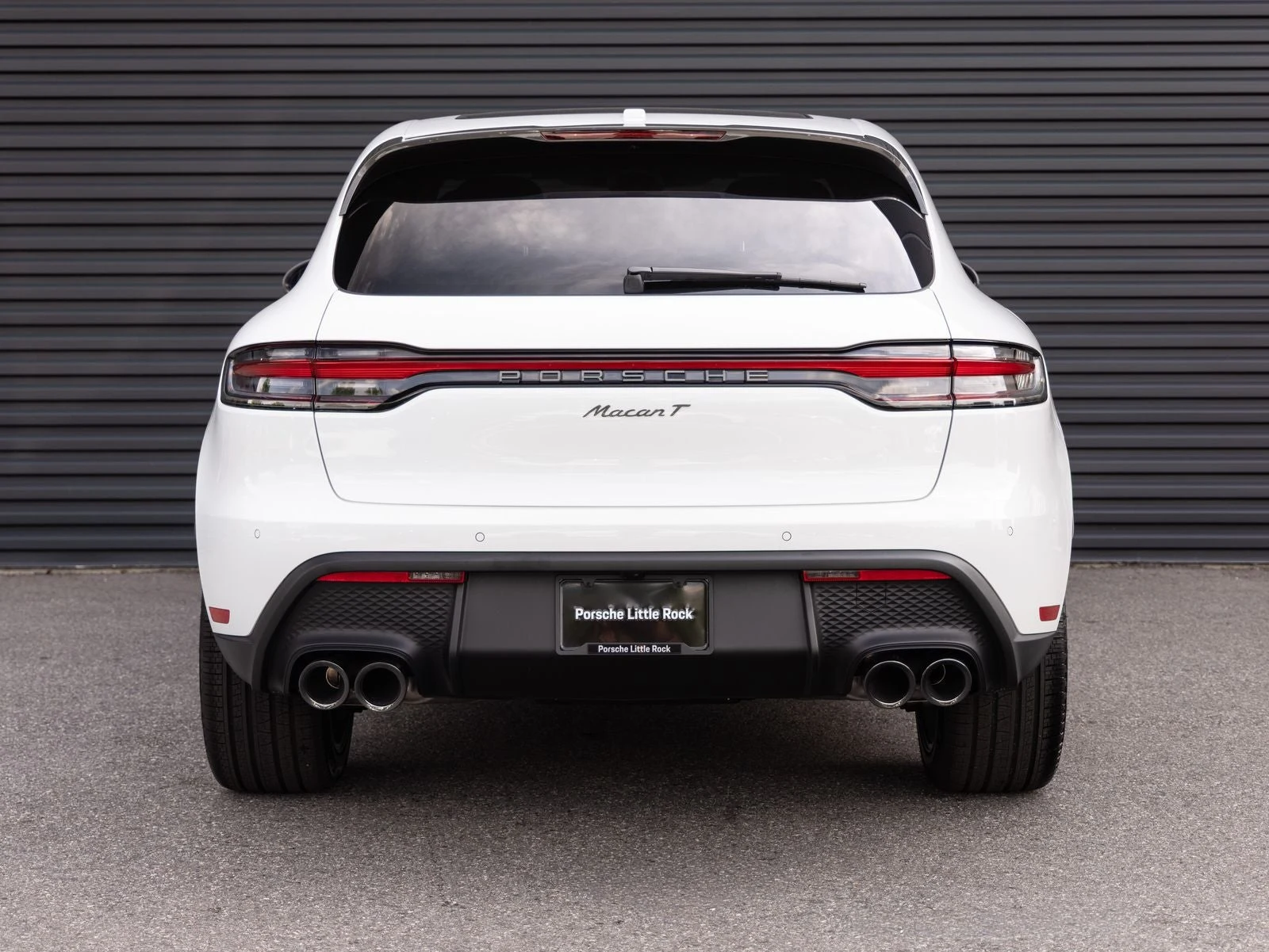 2026 Porsche Macan T (95B), 6/20