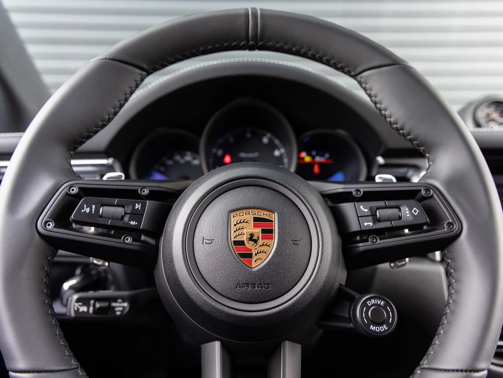 2026 Porsche Macan T (95B), 14/20