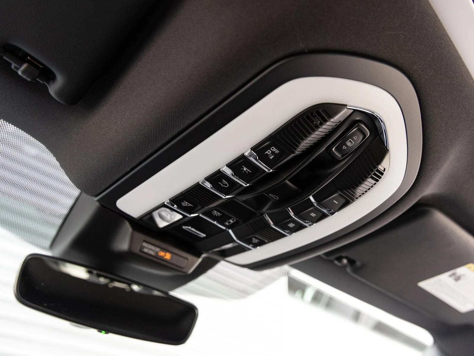 2026 Porsche Macan T (95B), 20/20