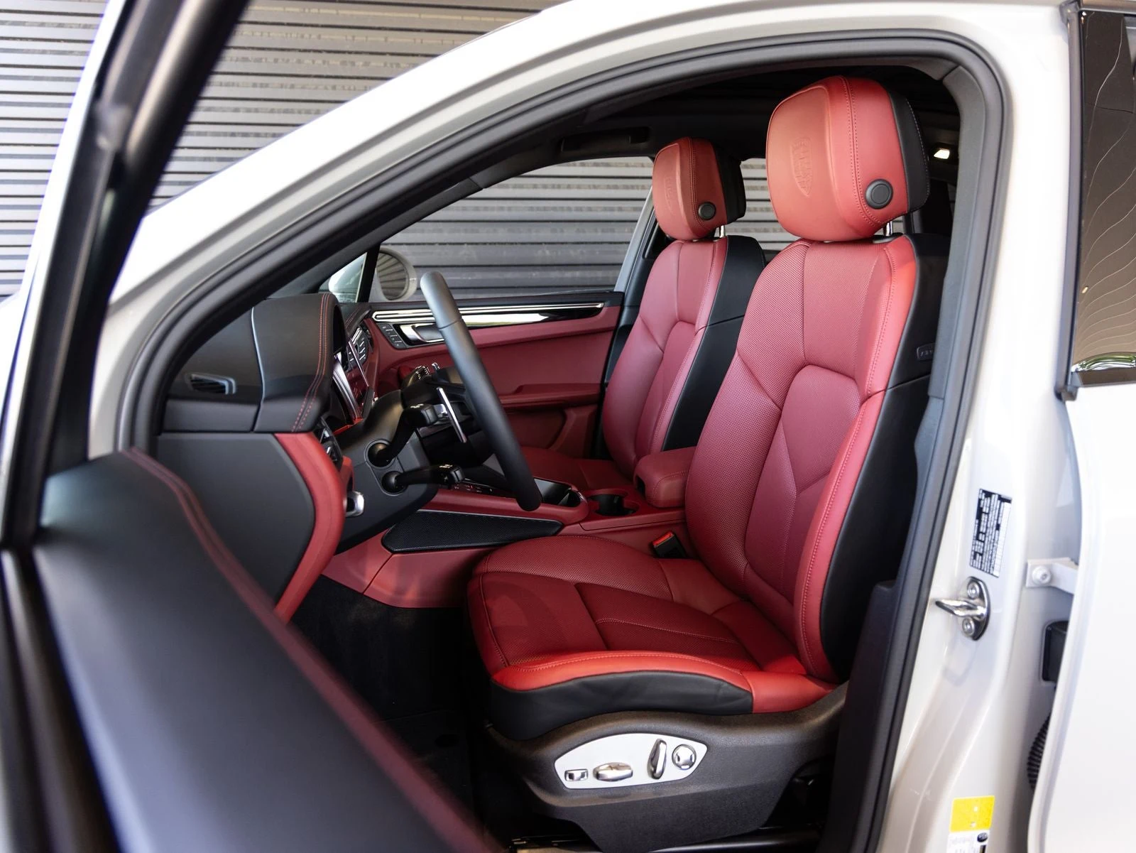 2026 Porsche Macan (95B), 5/20