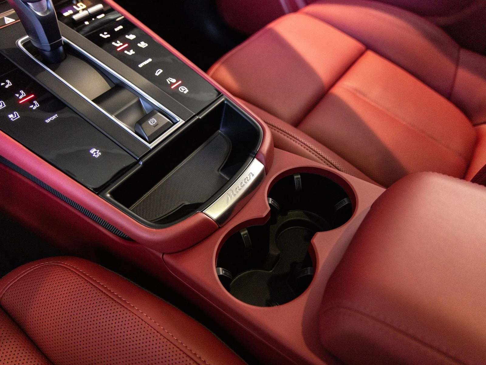 2026 Porsche Macan (95B), 17/20