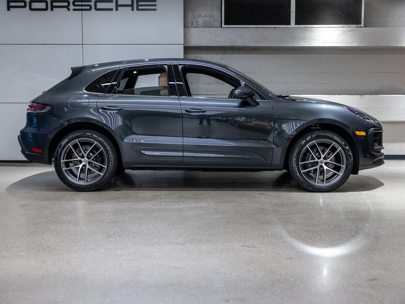 2026 Porsche Macan (95B), 9/20