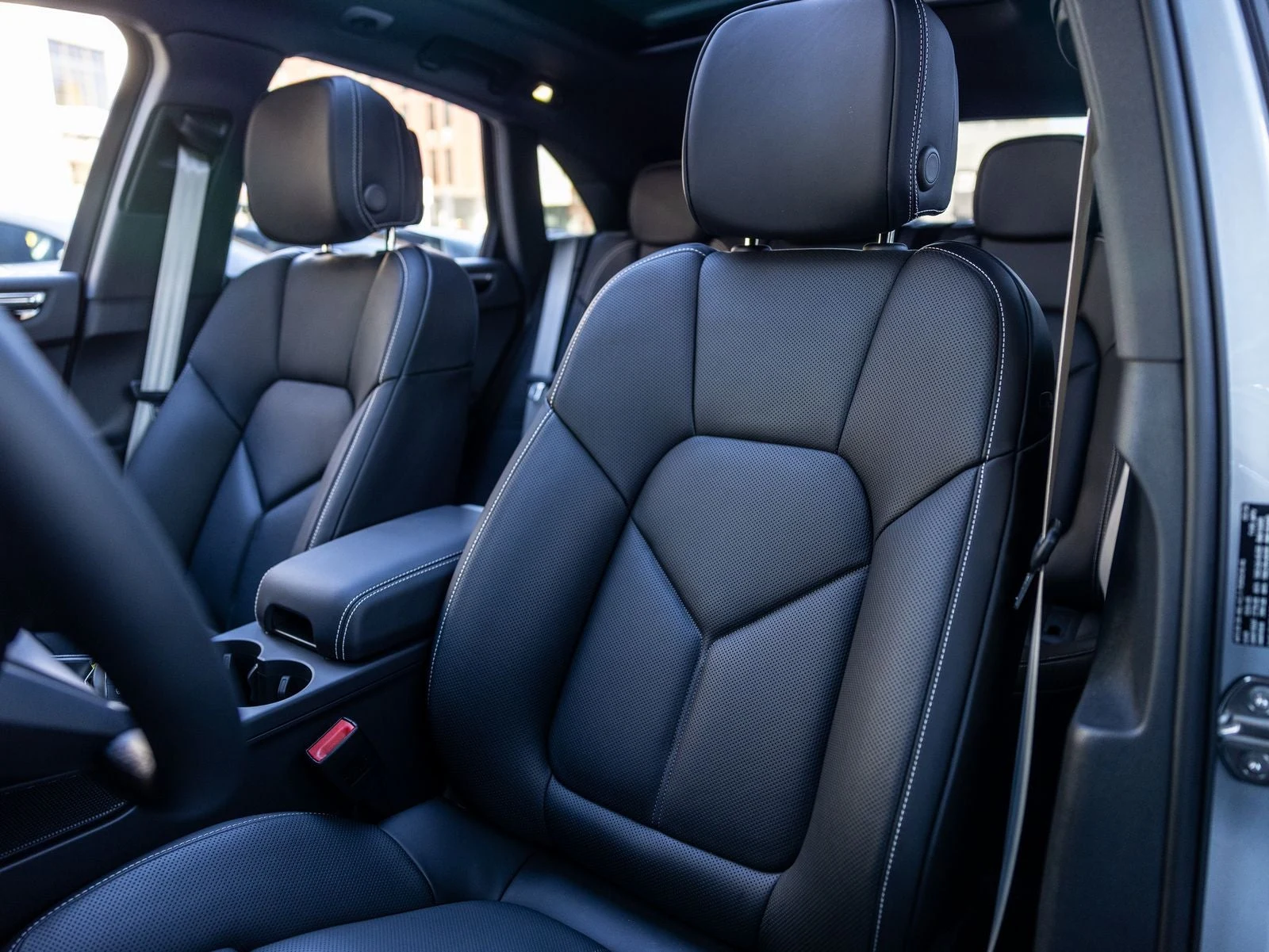 2026 Porsche Macan (95B), 5/20