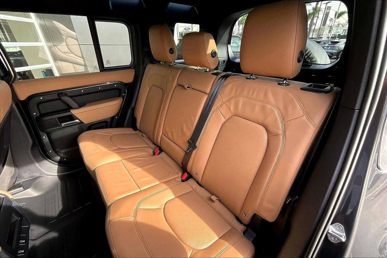 2026 Land Rover Defender 110 X-Dynamic SE (L663), 10/14