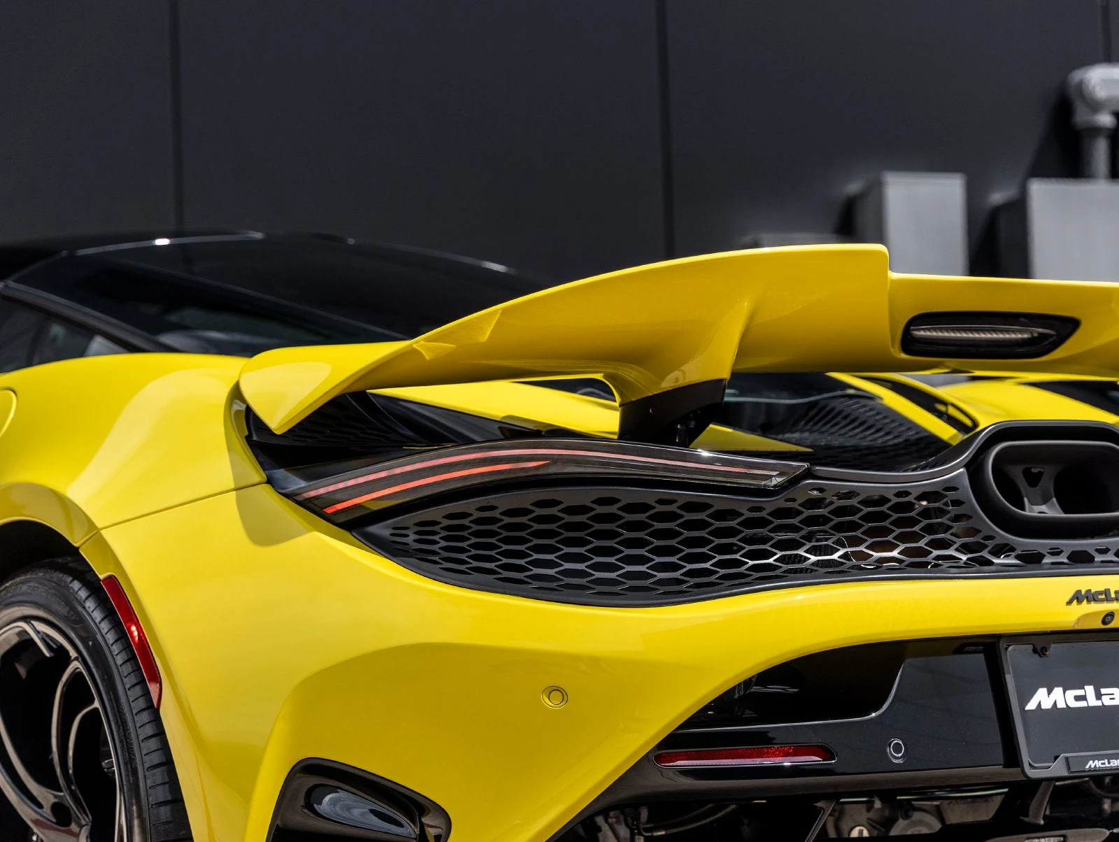 2027 McLaren 750S Coupé, 12/20