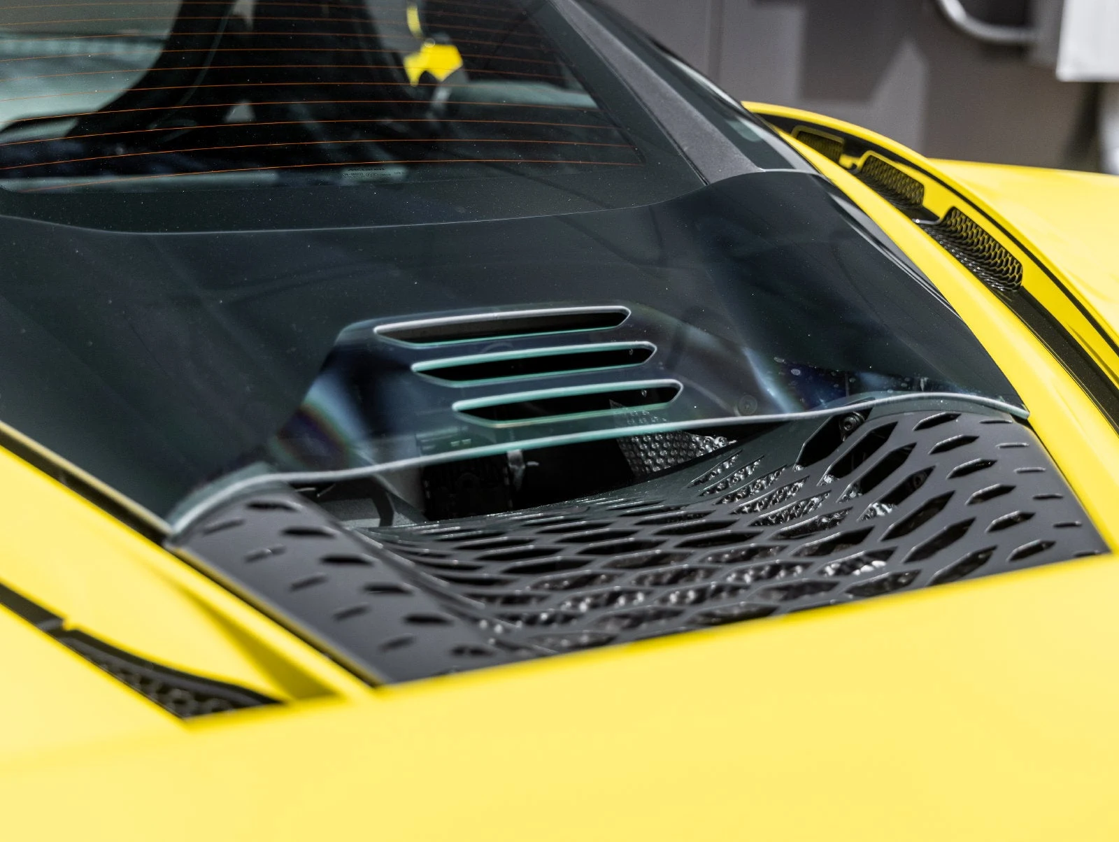 2027 McLaren 750S Coupé, 15/20