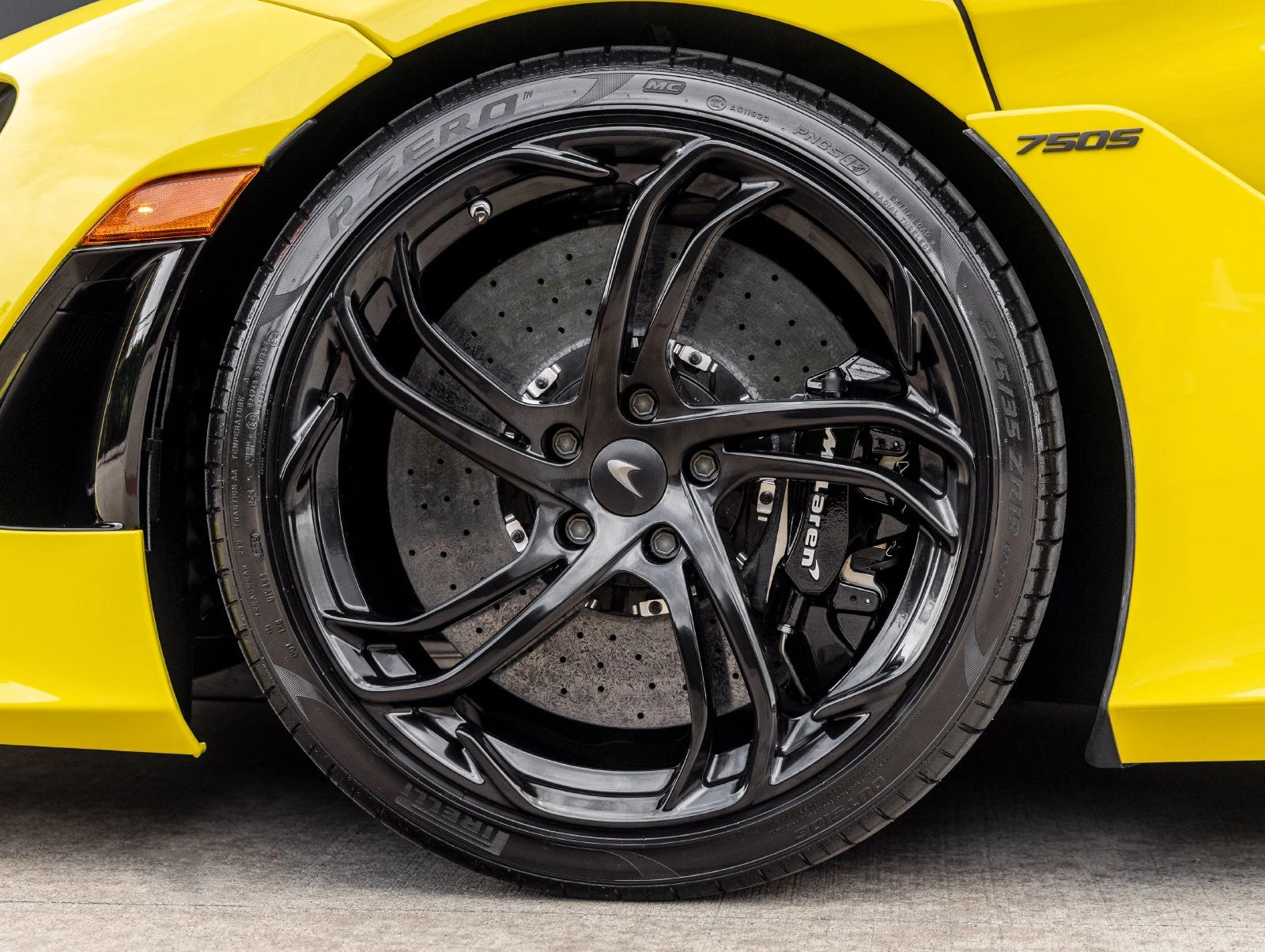 2027 McLaren 750S Coupé, 17/20