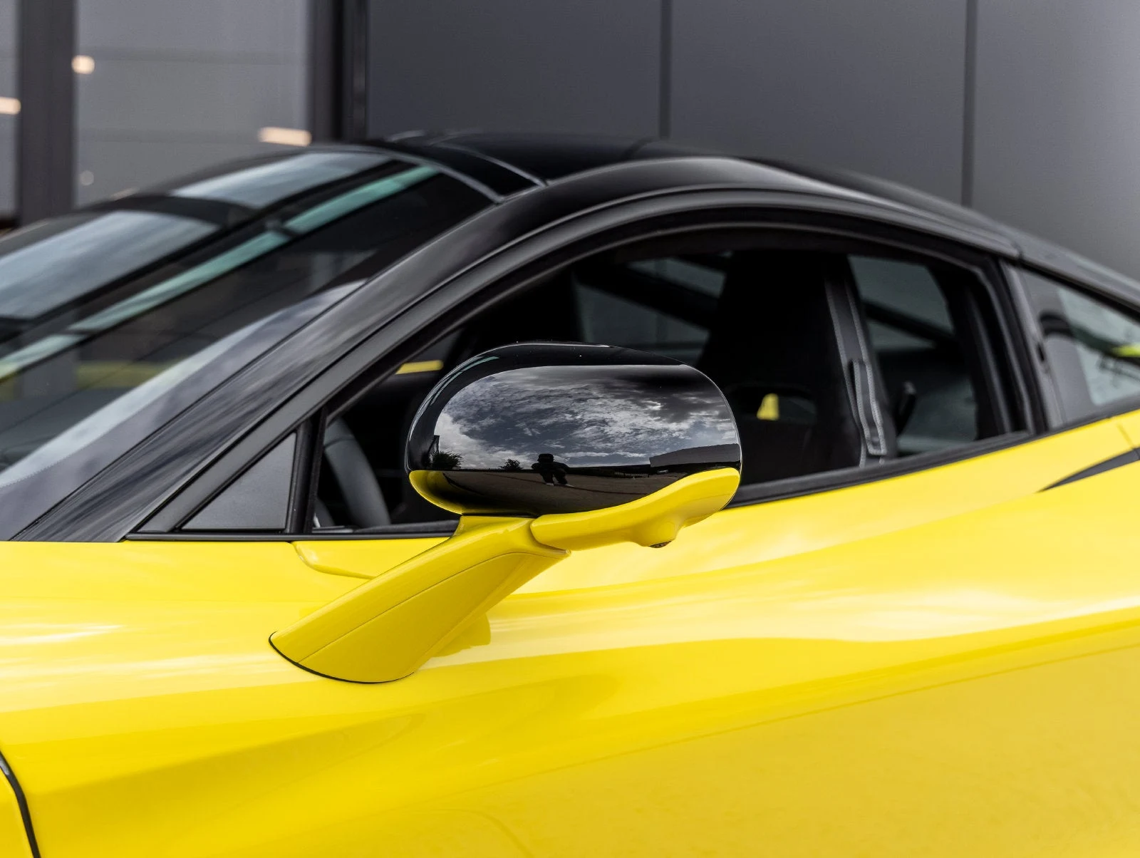 2027 McLaren 750S Coupé, 18/20